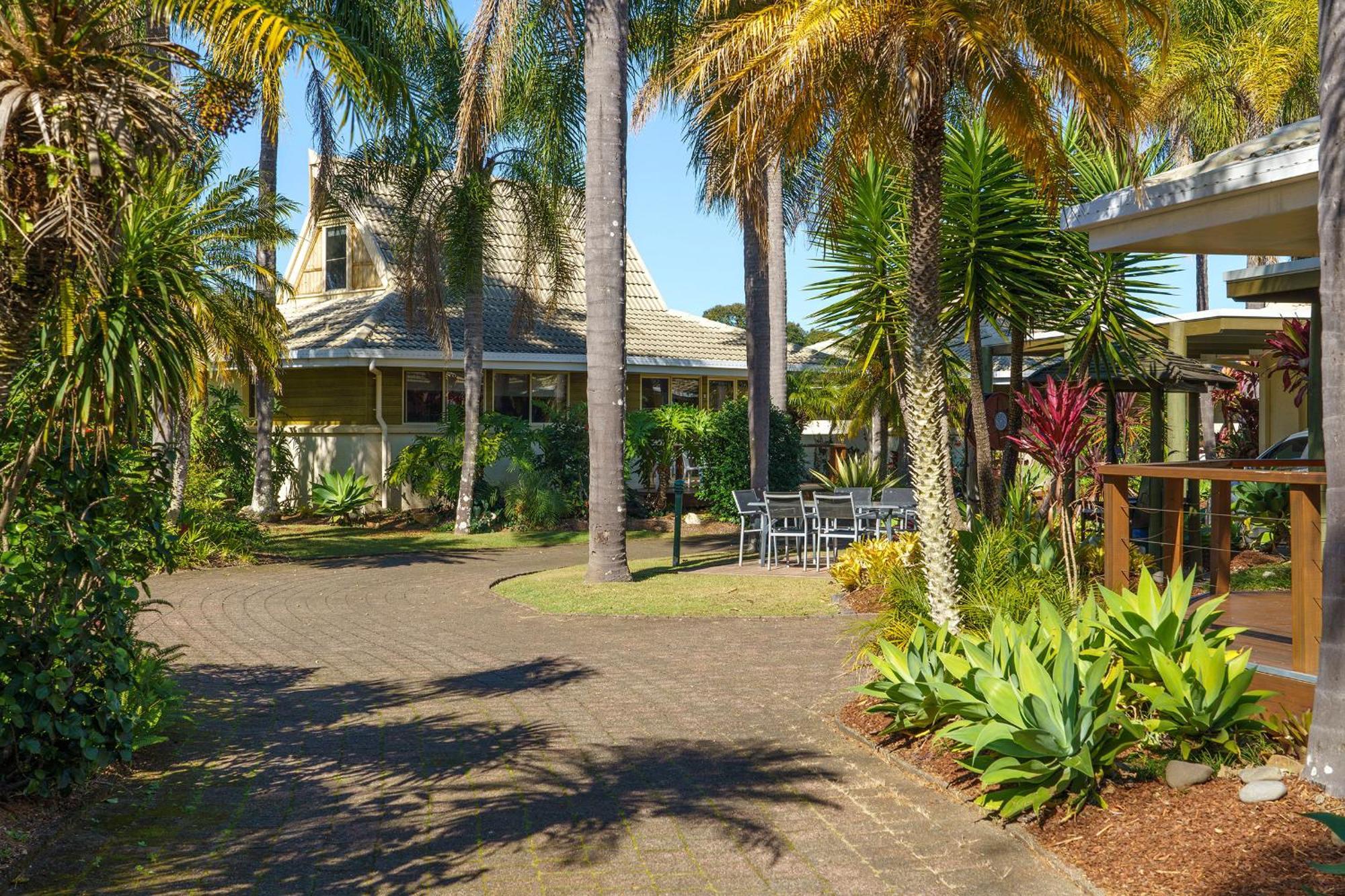 Ultiqa Village Resort Port Macquarie Bagian luar foto