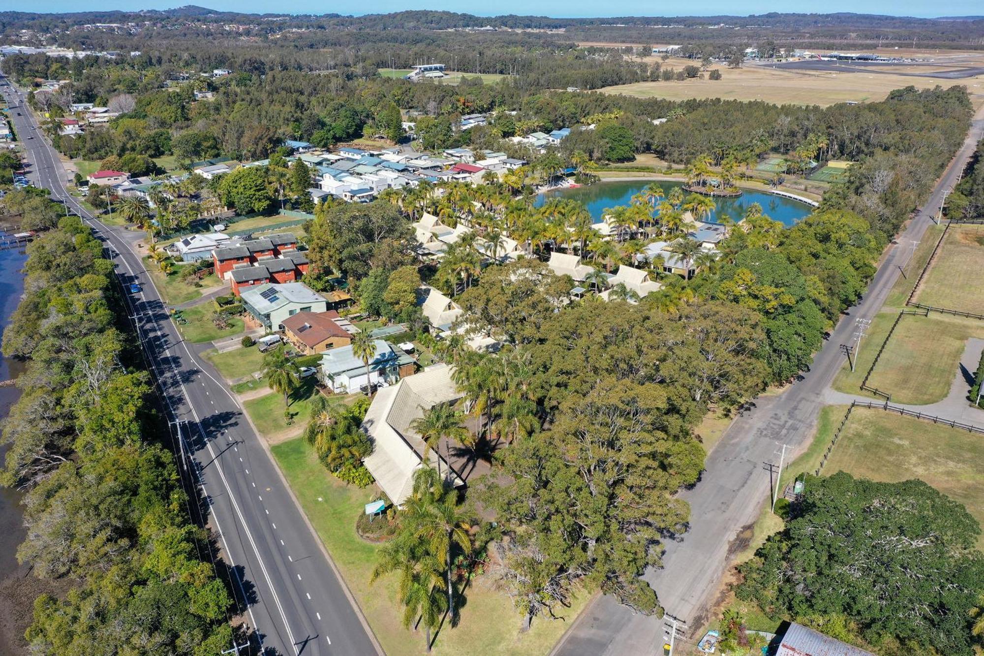 Ultiqa Village Resort Port Macquarie Bagian luar foto
